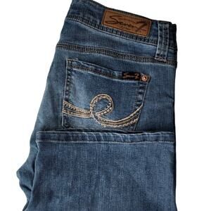 Seven 7 Size 6 Light Wash Jean Bermuda Shorts